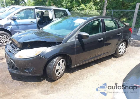 2013 Ford Focus S из США, поврежденный, VIN 1FADP3E23DL231414